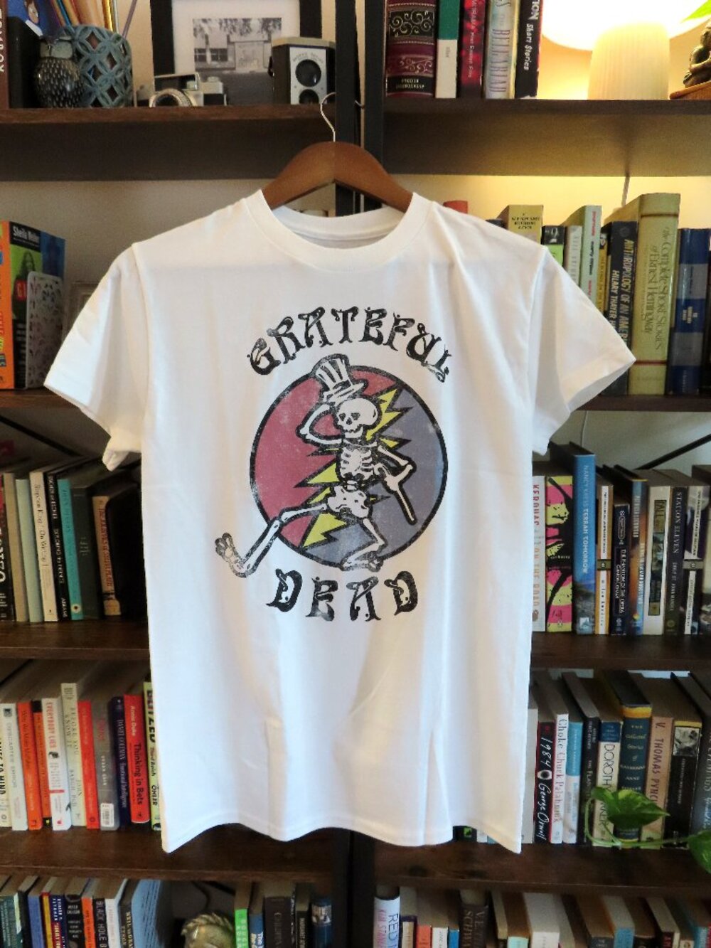 Grateful Dead dancing skeleton graphic band Tshirt Small